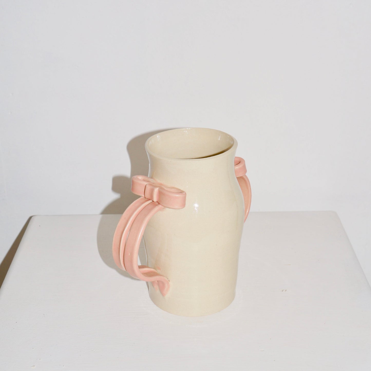 Bow Vessel