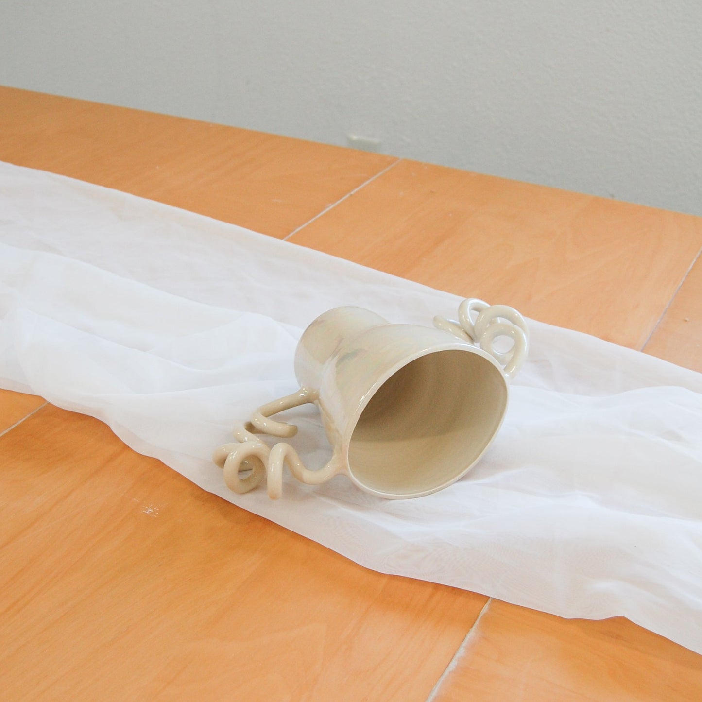 Pearl Boinggg! Vase