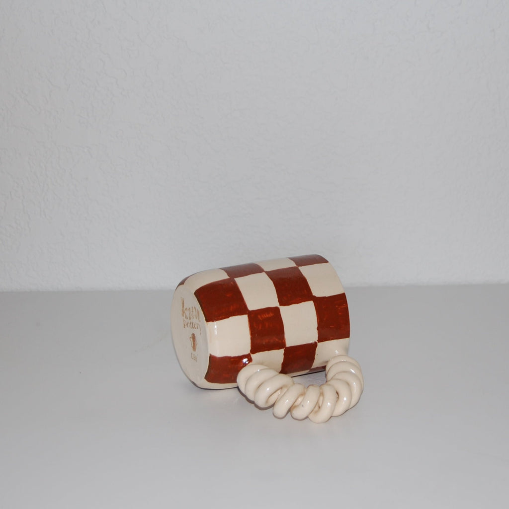 Boinggg! Mug Brown Checkers