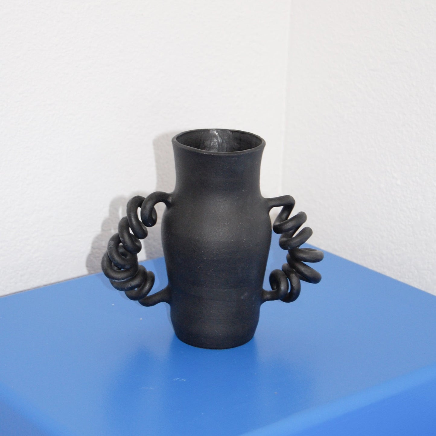 Black Boinggg! Vase