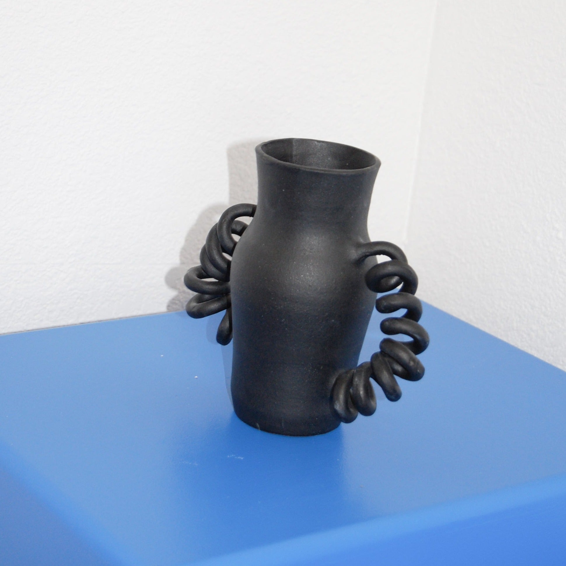 Black Boinggg! Vase