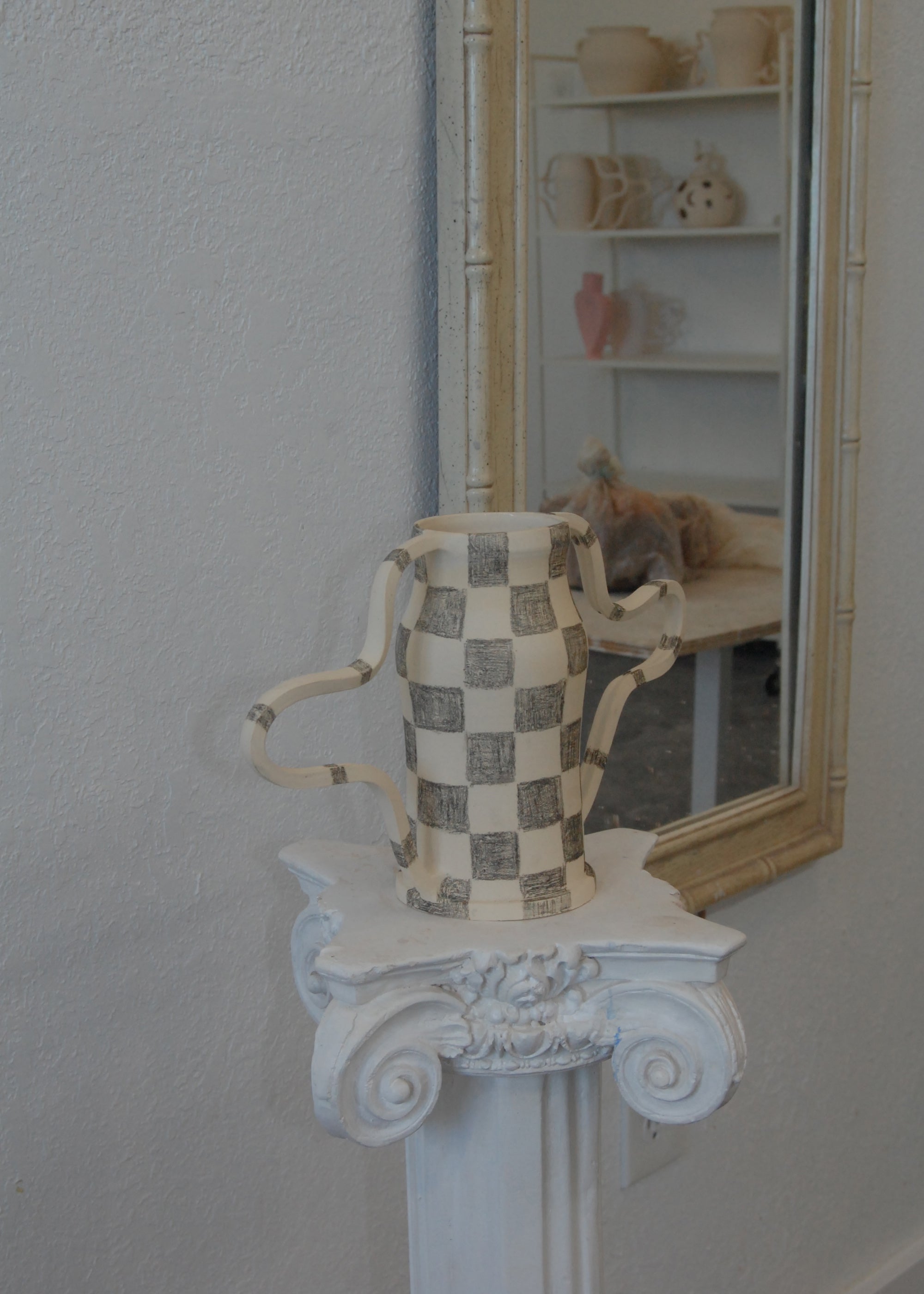 Curvy Amphora in Composition